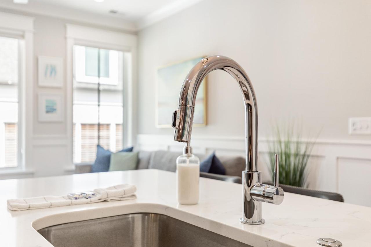 The Azalea Suite At 124 Spring Charleston Esterno foto